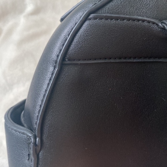 Faux leather | Black | Medium Size | Gold hardware | Backpack - Picture 12 of 16